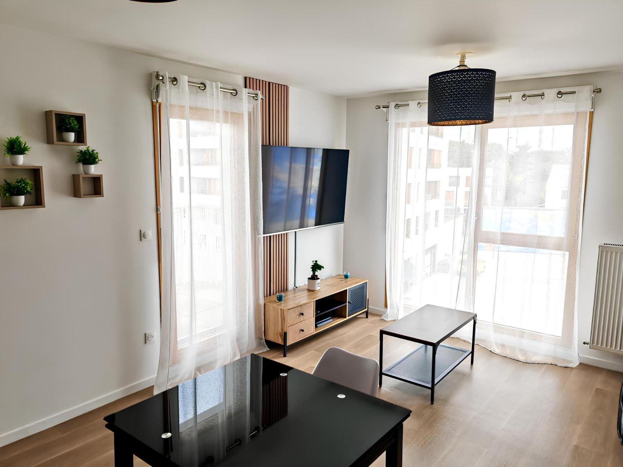 Cosy 2 Pieces Proche Aeroport Apartamento *